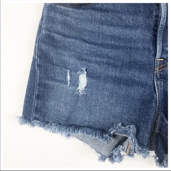 NWT Levi’s Ribcage Distressed Cut Off Denim Shorts Size 25 - Picture 9 of 14